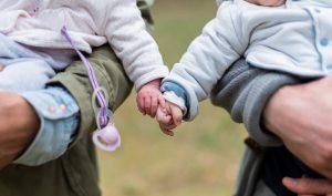 iGuideline Child and Spousal Support Calculator is for Parents Image of Parents enjoying cooperation because they used iGuideline